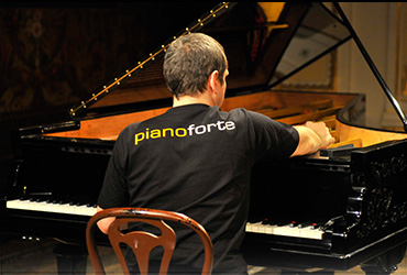 Strojenie pianin i fortepianów